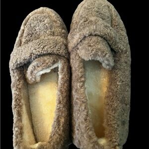 New With Original packaging -Cozy Brown Women's Loafers/ driving moccasins.